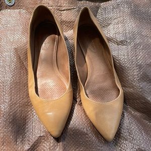 Corso Como size 8.5 tan flats
